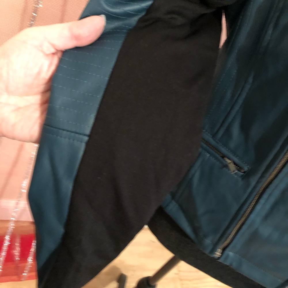 SOLD! REDUCED! NWT Giuliana teal jacket - Picture 3 of 8